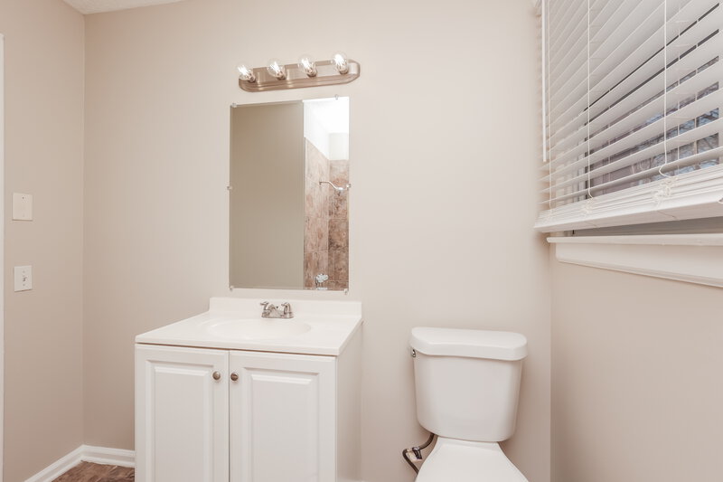 1,595/Mo, 307 Jean Dr La Vergne, TN 37086 Bathroom View 3