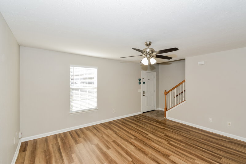 1,680/Mo, 283 Bill Stewart Blvd La Vergne, TN 37086 Living Room View