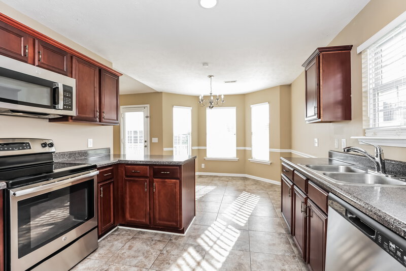 1,740/Mo, 1137 Phelissa Dr La Vergne, TN 37086 Kitchen View 2