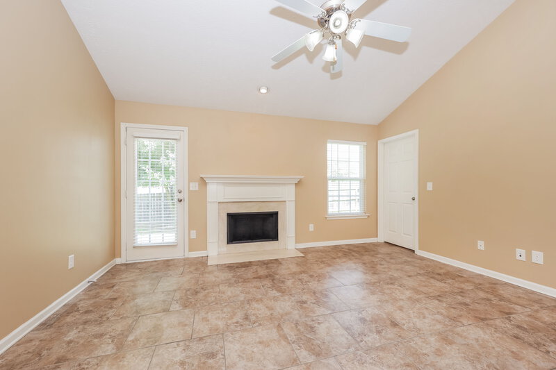 2,010/Mo, 305 Sarna Dr La Vergne, TN 37086 Living Room View