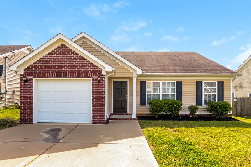 2,080/Mo, 165 Howard Woody Dr La Vergne, TN 37086 External View