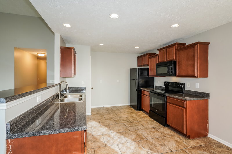 2,480/Mo, 313 Sarna Dr La Vergne, TN 37086 Kitchen View 2