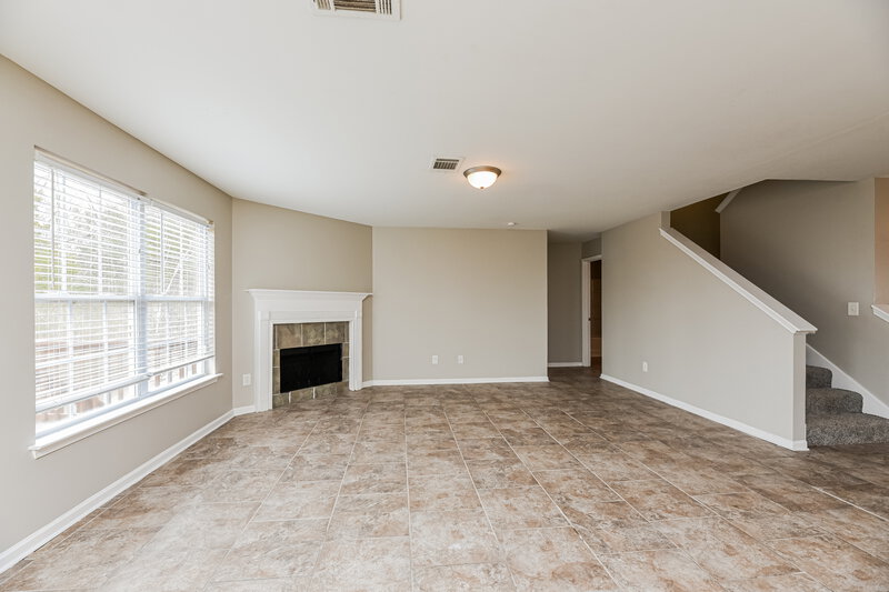 2,505/Mo, 163 Lyndhurst Dr La Vergne, TN 37086 Living Room View