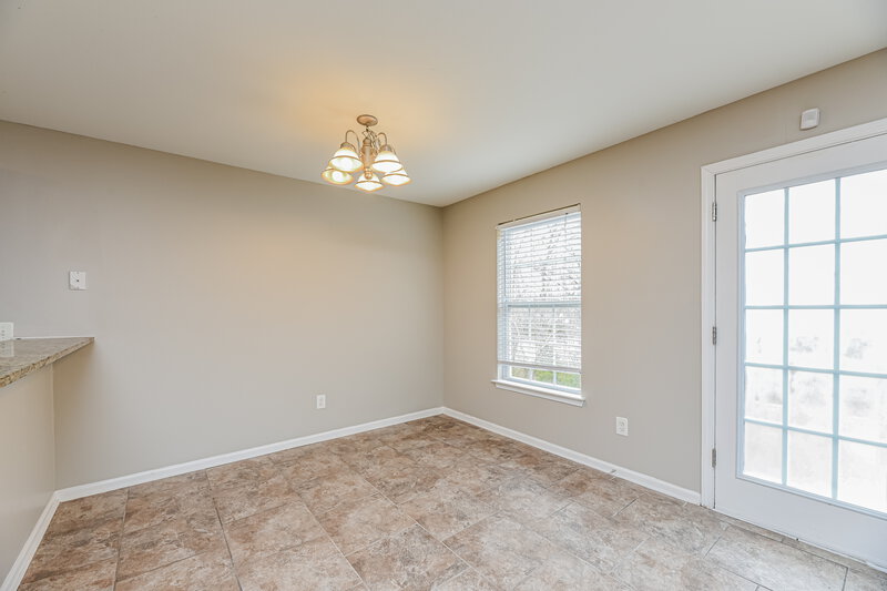 2,505/Mo, 163 Lyndhurst Dr La Vergne, TN 37086 Breakfast Nook View