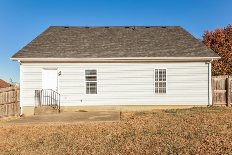 1,980/Mo, 1207 Larzelere Ln La Vergne, TN 37086 Rear View