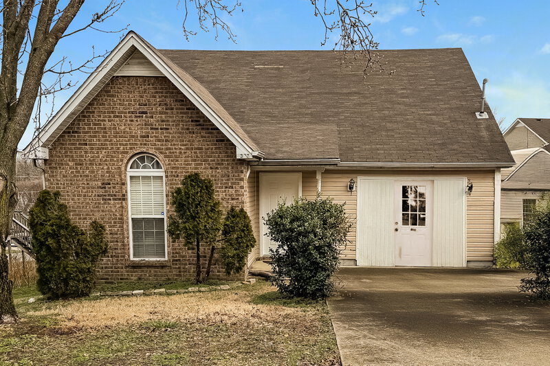 2,055/Mo, 1303 Tonya Dr La Vergne, TN 37086 External View