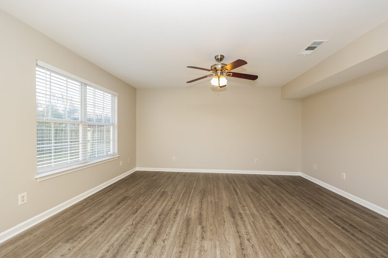 2,080/Mo, 1523 Waxman Dr La Vergne, TN 37086 Family Room View