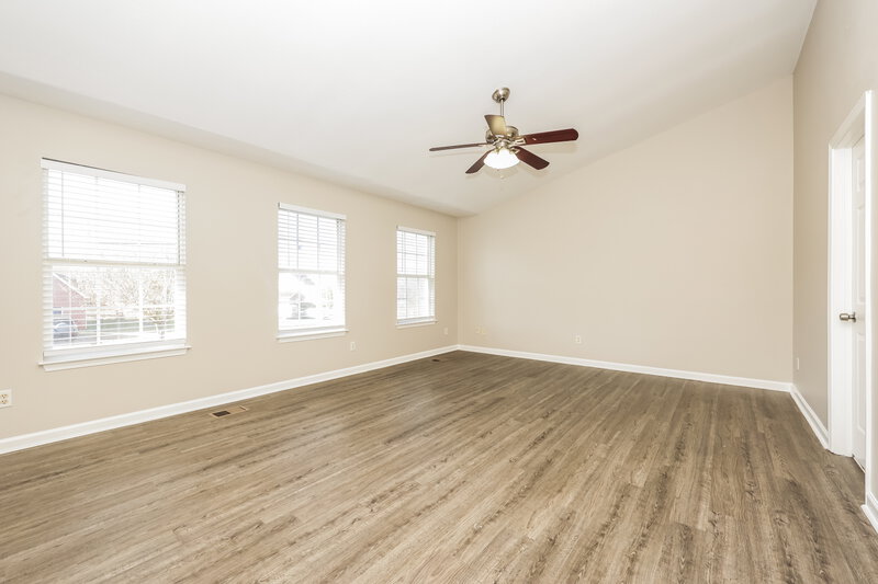 2,080/Mo, 1523 Waxman Dr La Vergne, TN 37086 Main Bedroom View 2