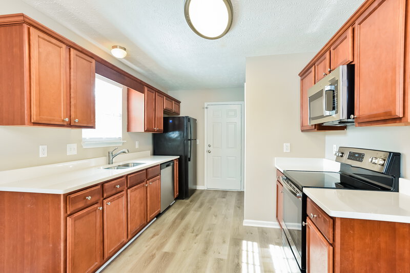 1,820/Mo, 134 Lyndhurst Dr La Vergne, TN 37086 Kitchen View