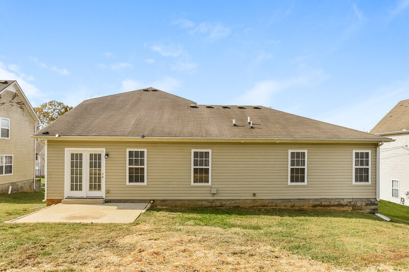 1,820/Mo, 134 Lyndhurst Dr La Vergne, TN 37086 Rear View
