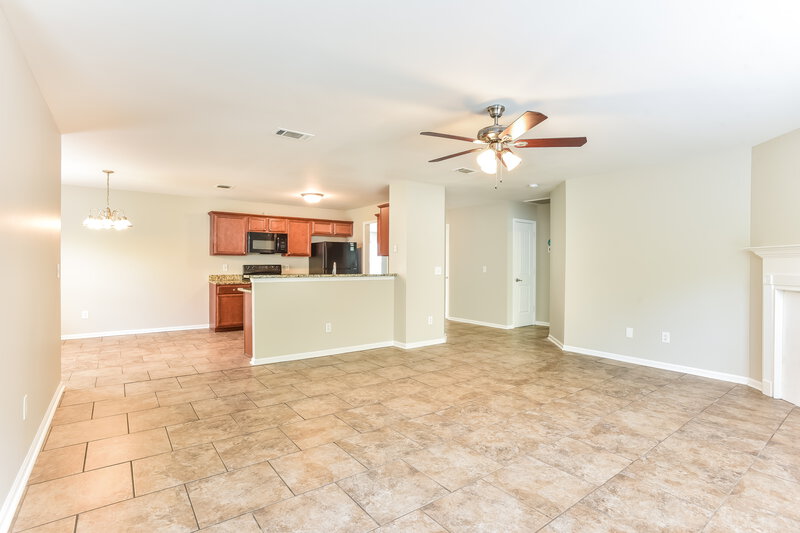 2,520/Mo, 165 Lyndhurst Dr La Vergne, TN 37086 Living Room View