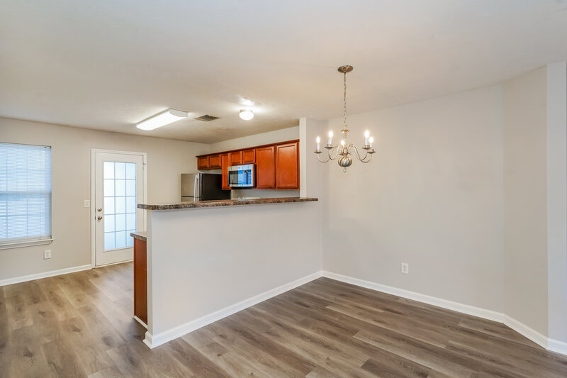 1,545/Mo, 8028 Logan Dr La Vergne, TN 37086 Dining Room View