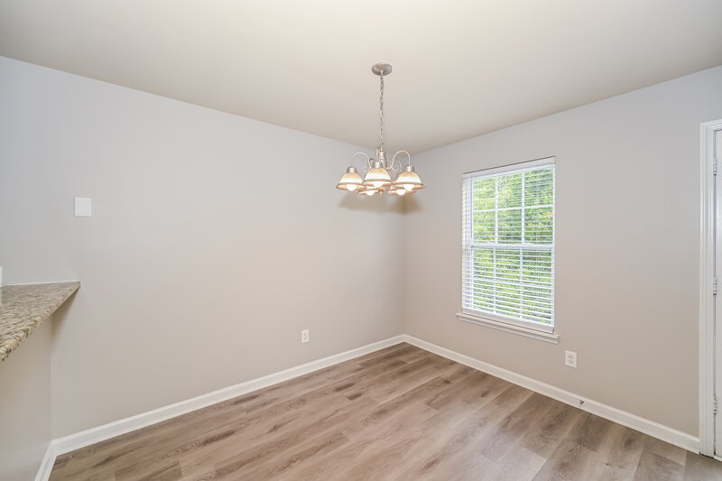 2,595/Mo, 167 Lyndhurst Dr La Vergne, TN 37086 Breakfast Nook View