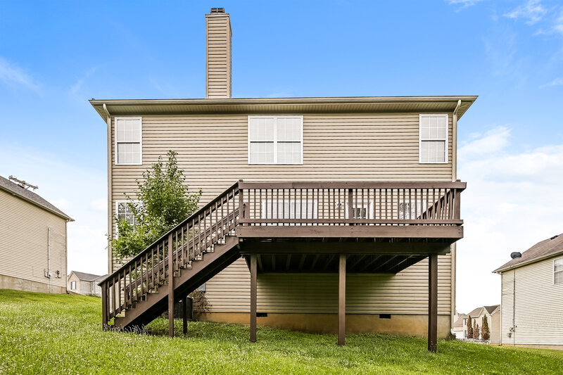 2,595/Mo, 167 Lyndhurst Dr La Vergne, TN 37086 Rear View