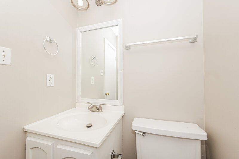 2,150/Mo, 110 Bland Dr Mount Juliet, TN 37122 Main Bathroom View