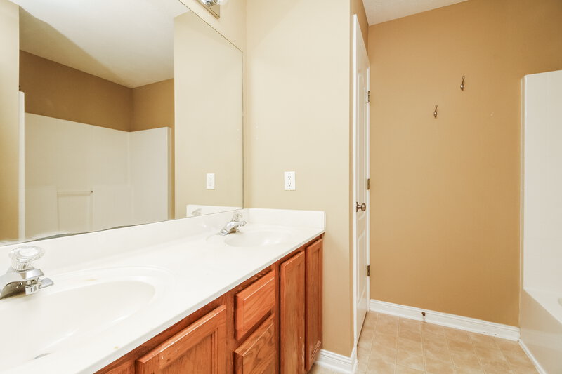 2,140/Mo, 1019 Somerset Trace Mount Juliet, TN 37122 Main Bathroom View