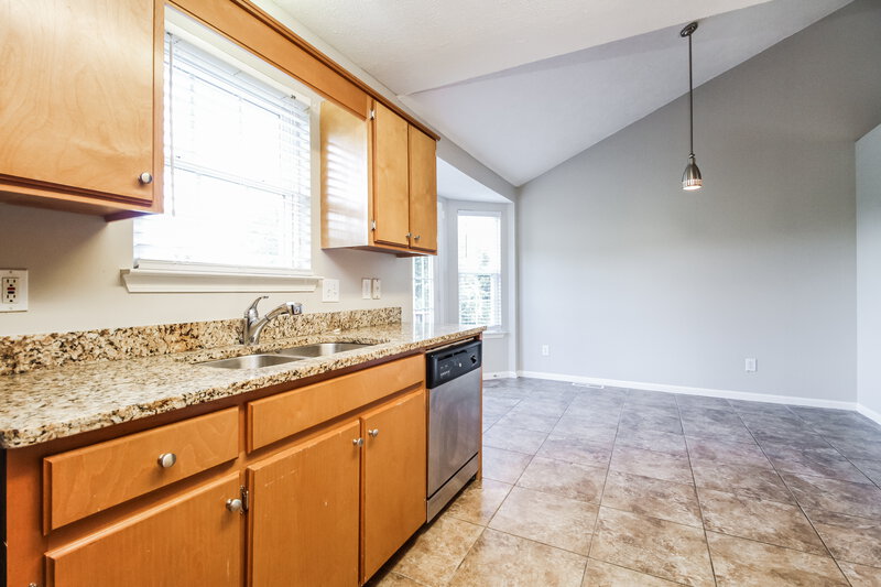 2,035/Mo, 604 Cahaba Ct Mount Juliet, TN 37122 Kitchen View 2