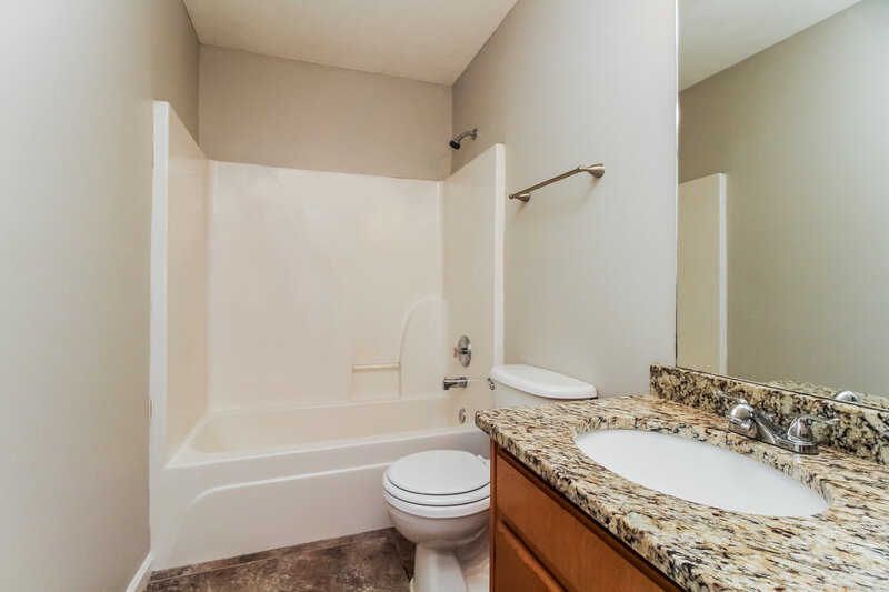 2,035/Mo, 604 Cahaba Ct Mount Juliet, TN 37122 Bathroom View