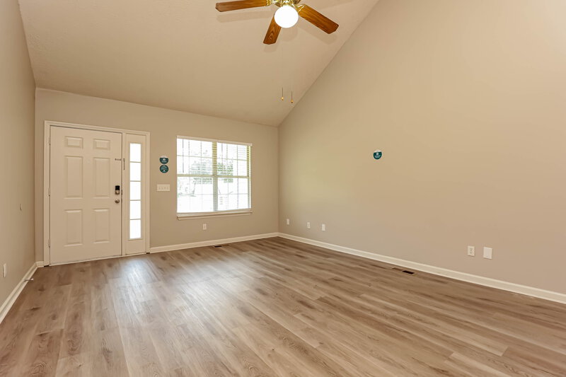 2,085/Mo, 1610 Cedar Tree Ln Mount Juliet, TN 37122 Living Room View 2