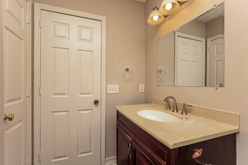 2,085/Mo, 1610 Cedar Tree Ln Mount Juliet, TN 37122 Main Bathroom View 2