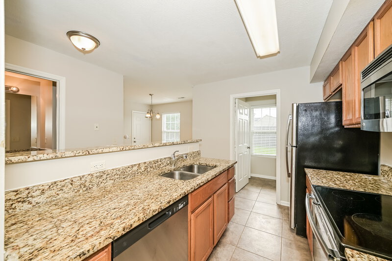 1,965/Mo, 1440 Westview Dr Murfreesboro, TN 37128 Kitchen View 2