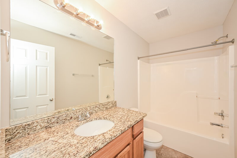 1,965/Mo, 1440 Westview Dr Murfreesboro, TN 37128 Bathroom View
