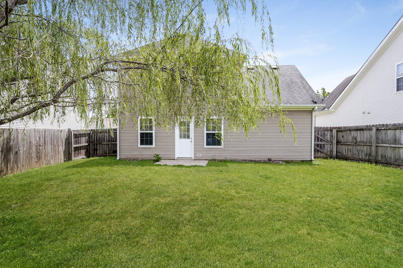 2,055/Mo, 1440 Westview Dr Murfreesboro, TN 37128 Rear View 2