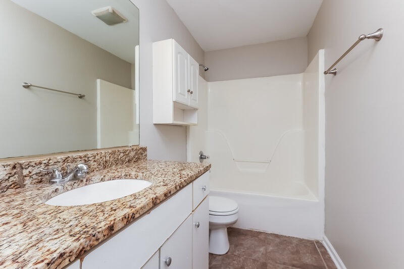 2,140/Mo, 2611 Hawk Eye Ct Murfreesboro, TN 37128 Bathroom View