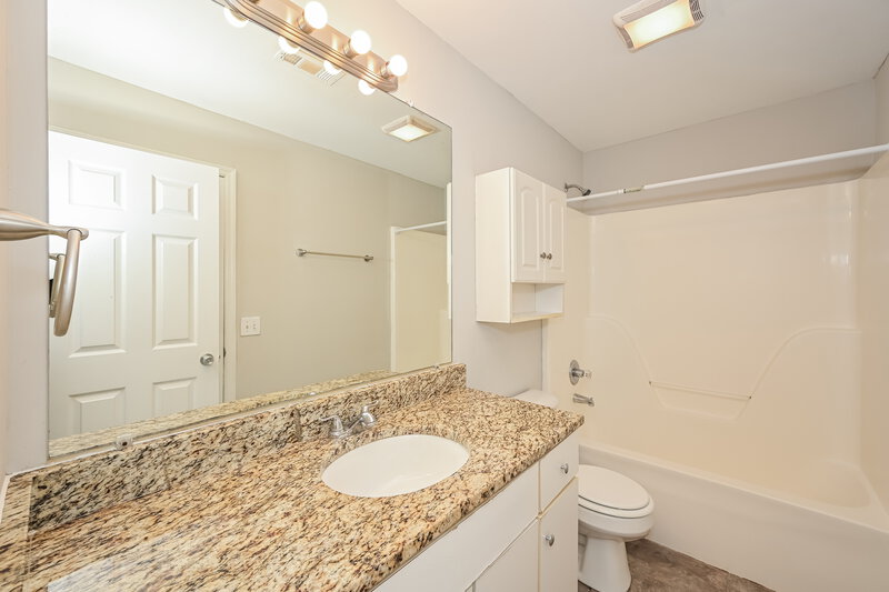 1,910/Mo, 2611 Hawk Eye Ct Murfreesboro, TN 37128 Bathroom View