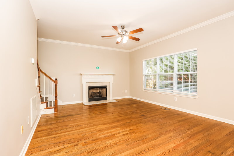 2,500/Mo, 398 Roxie Ct Murfreesboro, TN 37128 Living Room View