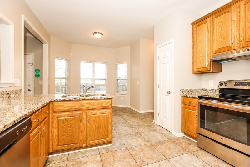 2,500/Mo, 398 Roxie Ct Murfreesboro, TN 37128 Kitchen View