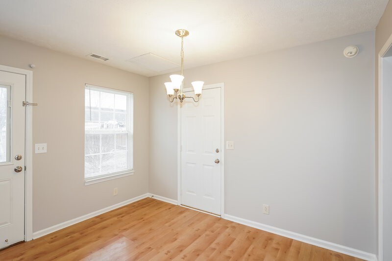 2,215/Mo, 2907 Weybridge Dr Murfreesboro, TN 37128 Dining Room View