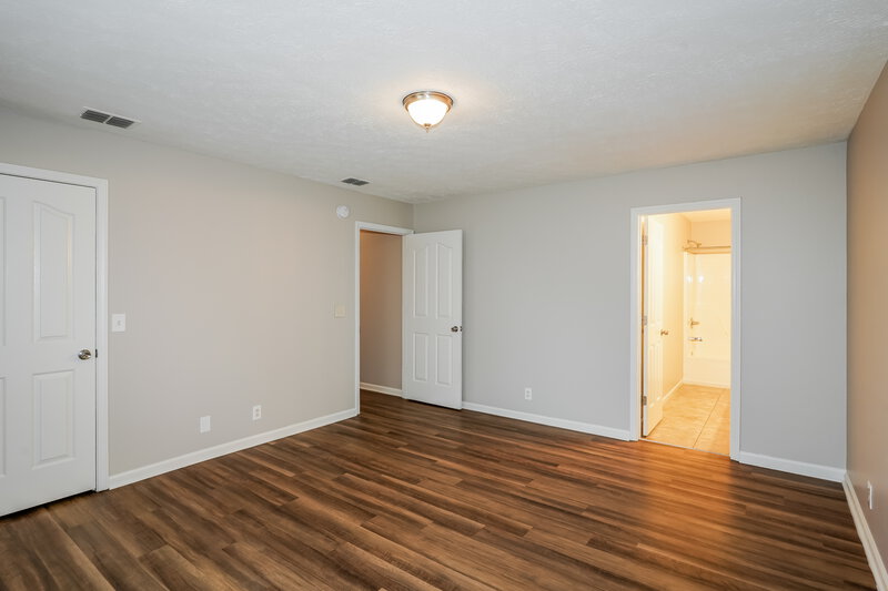 2,215/Mo, 2907 Weybridge Dr Murfreesboro, TN 37128 Main Bedroom View 2