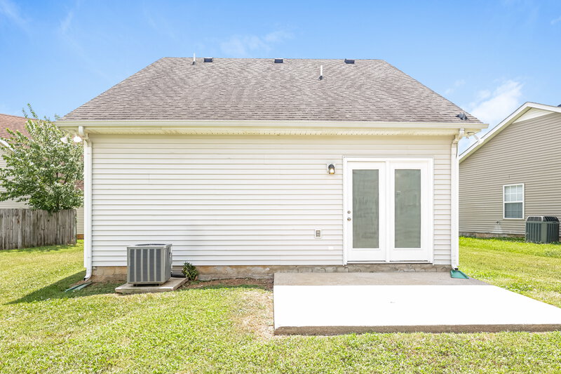 1,860/Mo, 1502 Killarney Dr Murfreesboro, TN 37128 Rear View