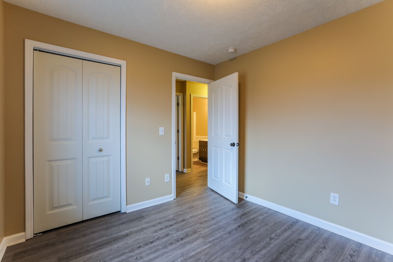 2,120/Mo, 4939 Camborne Circle Murfreesboro, TN 37129 Main Bedroom View 2