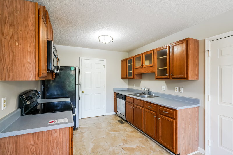 2,970/Mo, 206 Sierra Dr Murfreesboro, TN 37129 Kitchen View