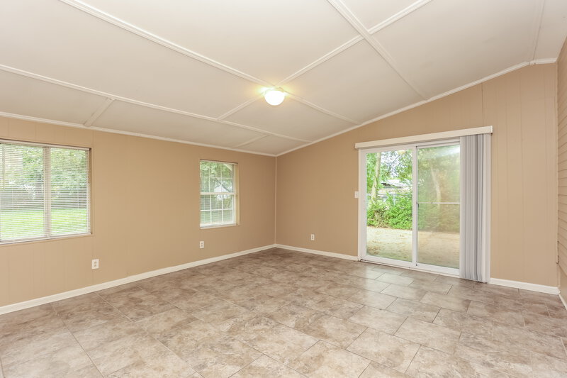 1,990/Mo, 2214 Norman Ave Murfreesboro, TN 37130 Family Room View