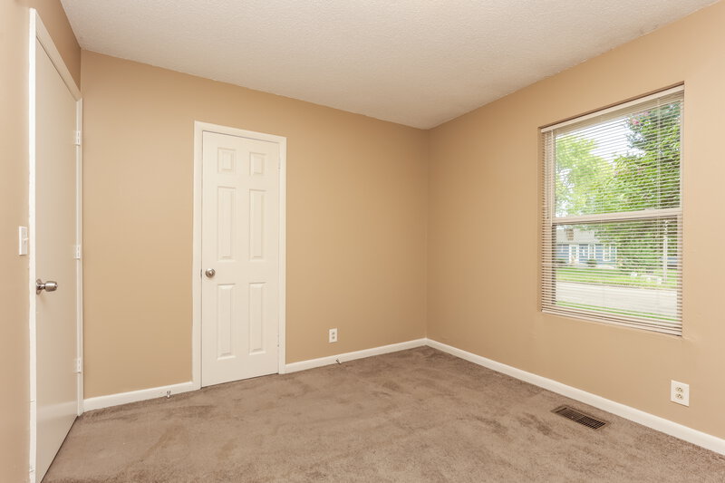 1,990/Mo, 2214 Norman Ave Murfreesboro, TN 37130 Main Bedroom View