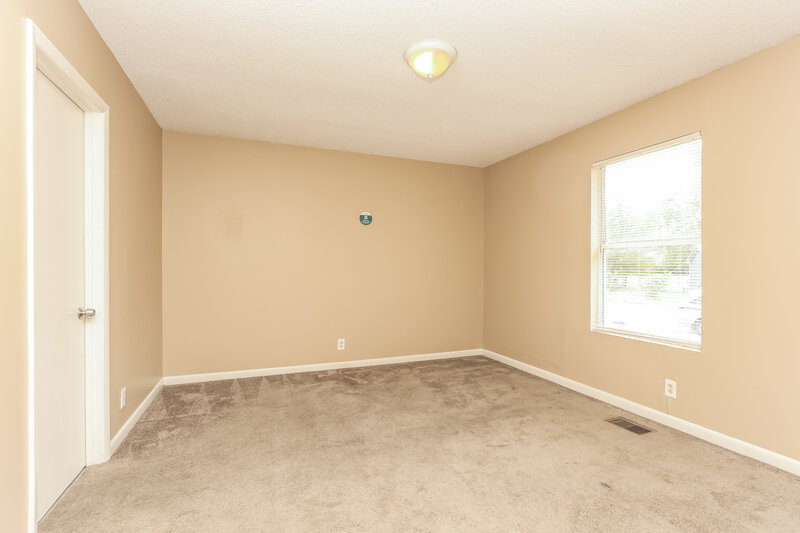 1,990/Mo, 2214 Norman Ave Murfreesboro, TN 37130 Main Bedroom View 2