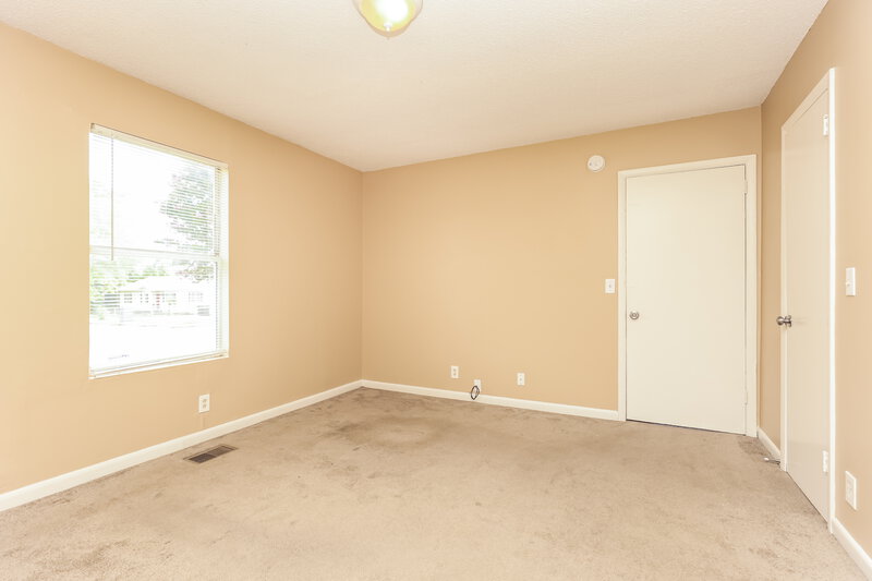 1,990/Mo, 2214 Norman Ave Murfreesboro, TN 37130 Main Bedroom View 3