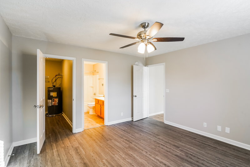 2,270/Mo, 114 Antler Dr Murfreesboro, TN 37130 Main Bedroom View 2