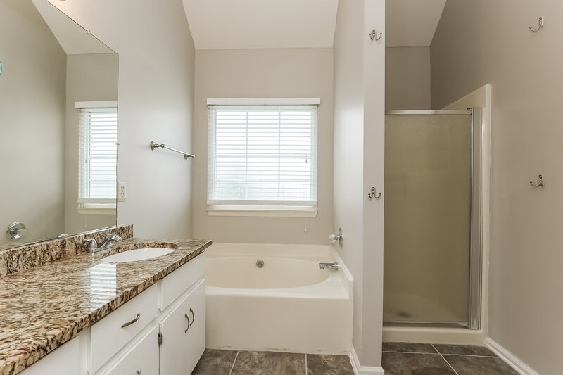 2,785/Mo, 1472 Aaronwood Dr Old Hickory, TN 37138 Main Bathroom View