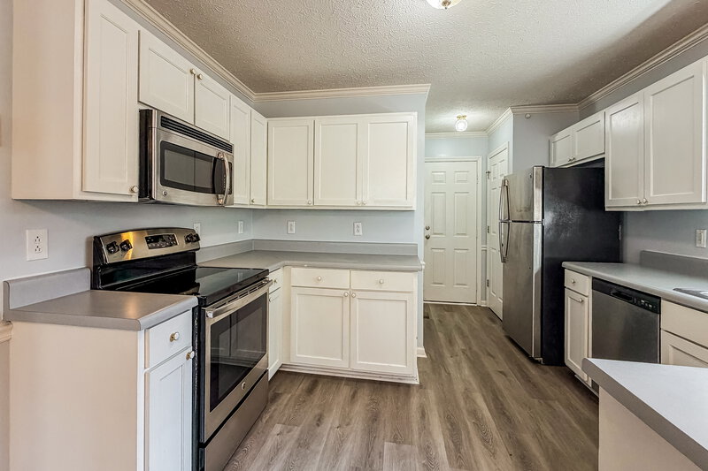 2,285/Mo, 608 Winthrop Ave Smyrna, TN 37167 Kitchen View 2