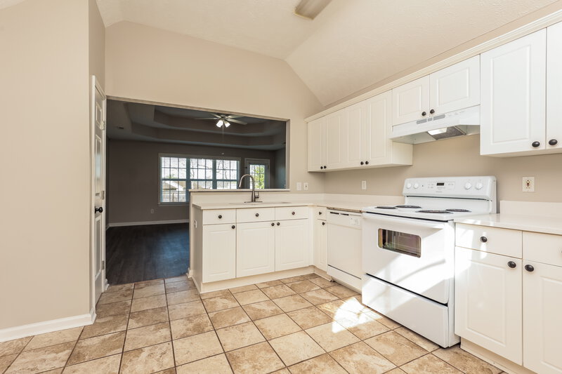 1,870/Mo, 505 Chinquapin Pl Smyrna, TN 37167 Kitchen View 2