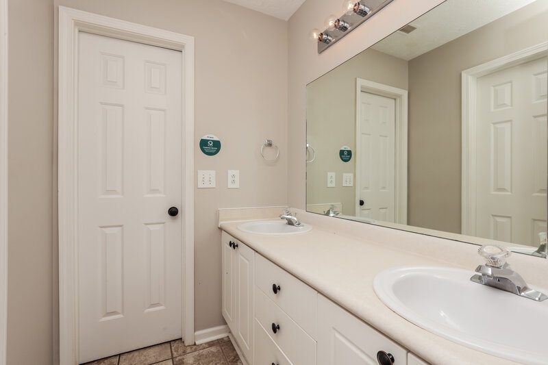 1,870/Mo, 505 Chinquapin Pl Smyrna, TN 37167 Main Bathroom View