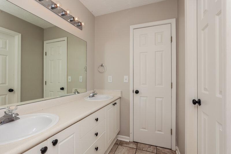1,870/Mo, 505 Chinquapin Pl Smyrna, TN 37167 Main Bathroom View 2