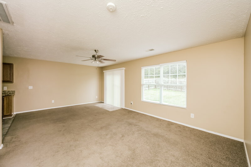 2,290/Mo, 3000 Ewingdale Dr Nashville, TN 37207 Living Room View