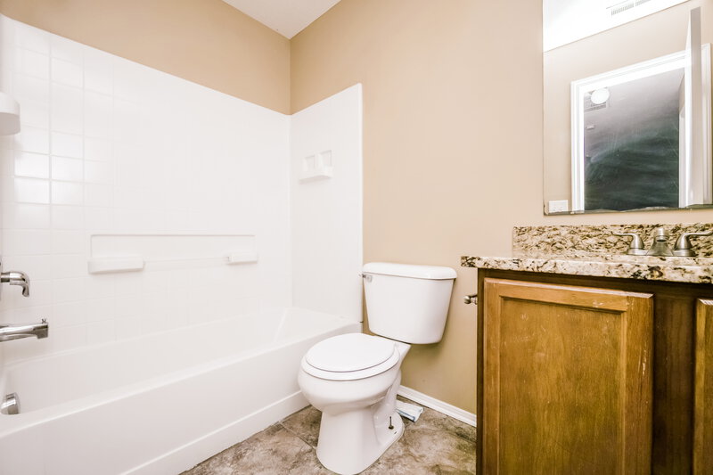 2,290/Mo, 3000 Ewingdale Dr Nashville, TN 37207 Bathroom View 2