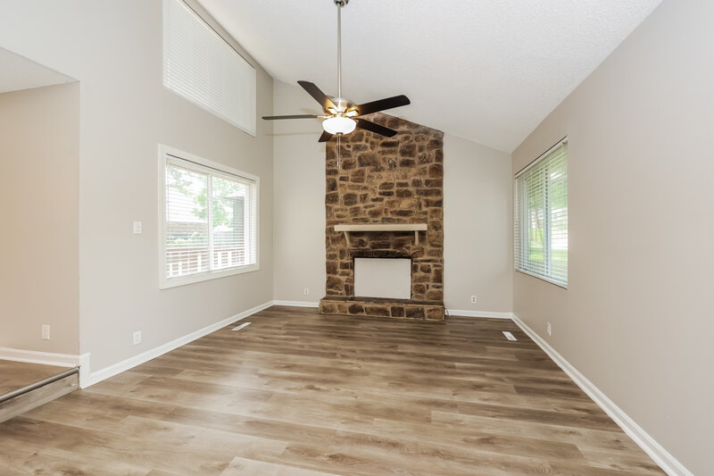 1,930/Mo, 252 Cedarmont Circle Nashville, TN 37211 Living Room View