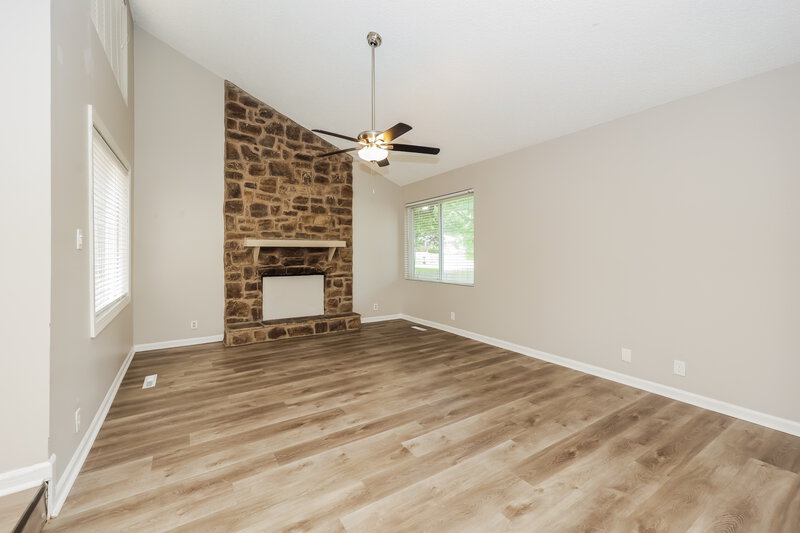 1,930/Mo, 252 Cedarmont Circle Nashville, TN 37211 Living Room View 2